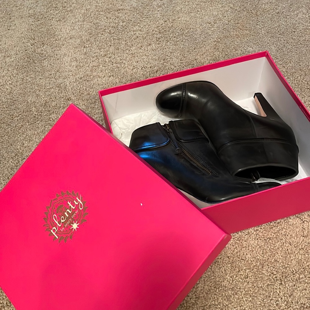 Plenty by Tracy Reese Women’s Natalya Ankle Boots black size 8M US/38 EU